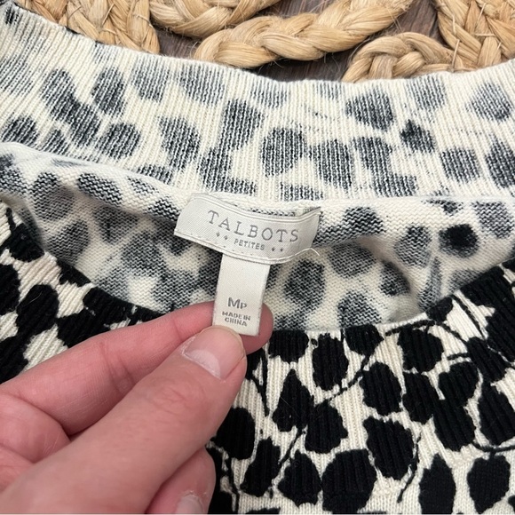 Lot Of 3 Talbots Sweaters Size Medium Petite Knit - Picture 6 of 7